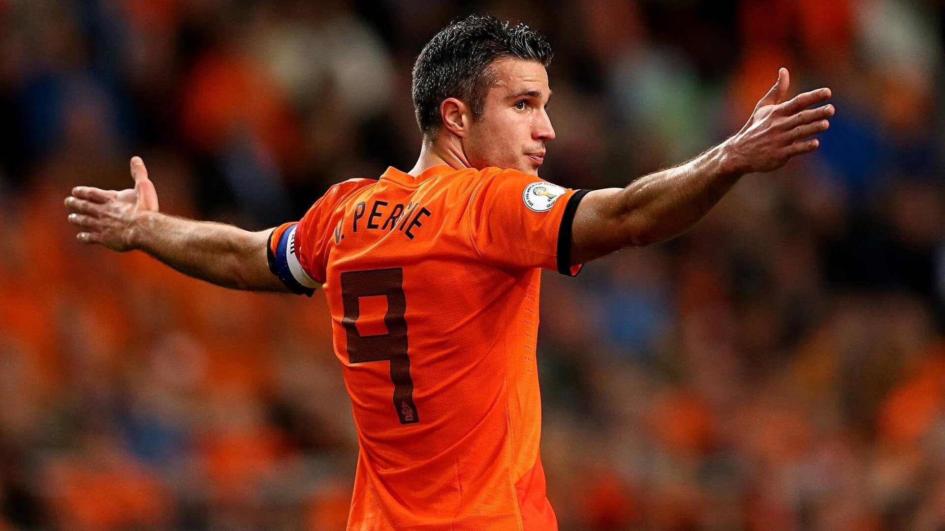 本土足球明星温情助力青少年发展计划,足球明星 受欢迎